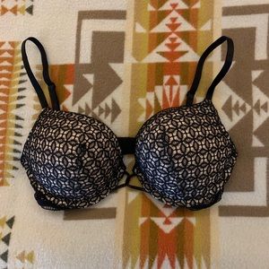 VICTORIAS SECRET bombshell bra